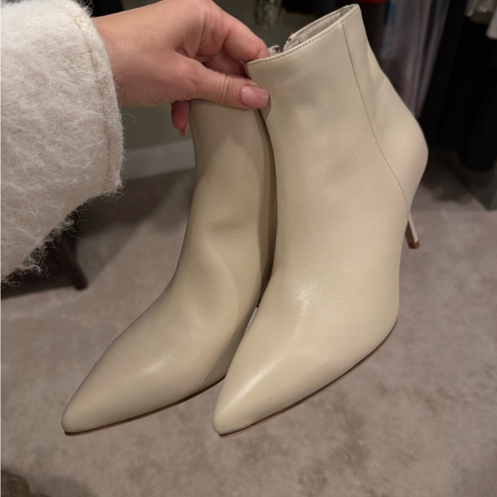 L'AGENCE Cream Ankle Booties